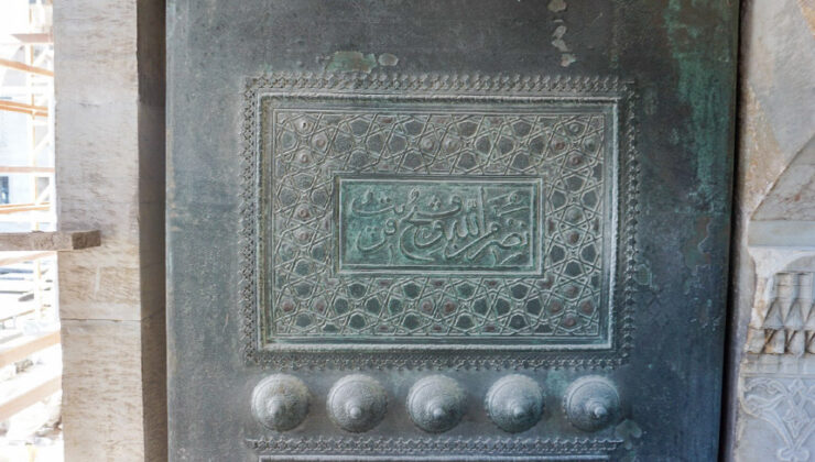 Sultanahmet Camii’nin 600 yıllık kapısı yenileniyor