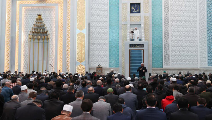 Başkan Erbaş: Çocuk istismarı vakalarının İslam ile anılması asla kabul edilemez