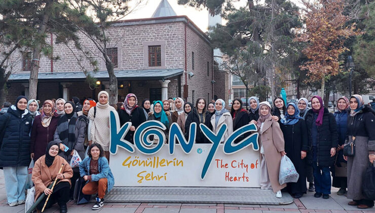“İyilik” için bir araya gelen gençler Konya gezisinde buluştu