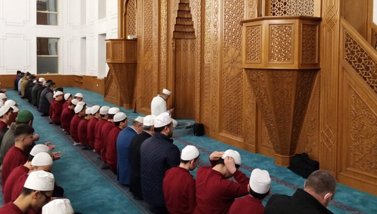 Keçiören’de “Gençlerle Sabah Namazı Buluşması”