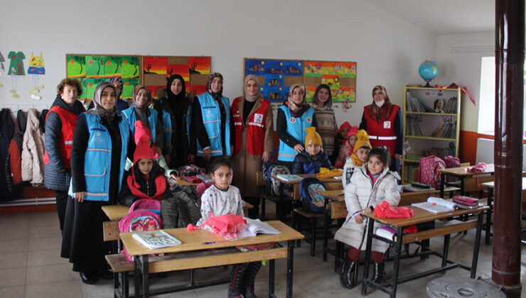 Müftülük ile Kızılay “İyilik” dağıttı
