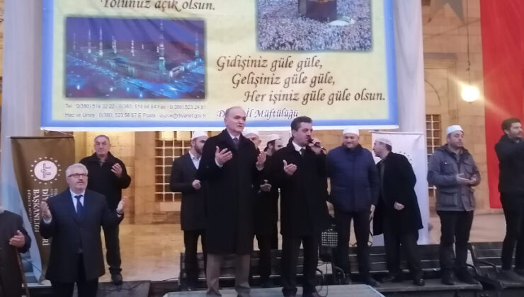 Düzceli umreciler kutsal topraklara uğurlandı