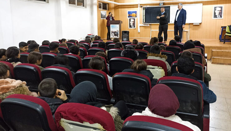 Halfeti’de gençler “Bağımlılığa Hayır” dedi