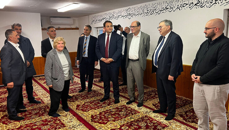 Bakan Liminski, DİTİB Sultan Ahmet Camii‘ni ziyaret etti