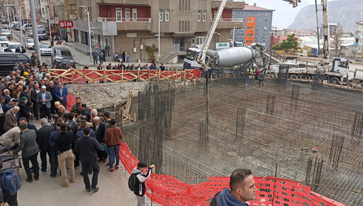 Hakkari’de Hacı Sait Camii’nin temeli atıldı