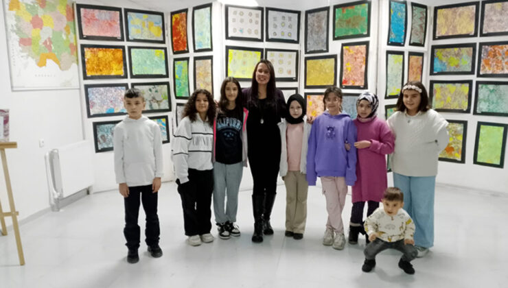 Müftü Ömer Faruk Bilgili Diyanet Gençlik Merkezi’nde “Ebru Sergisi” açıldı