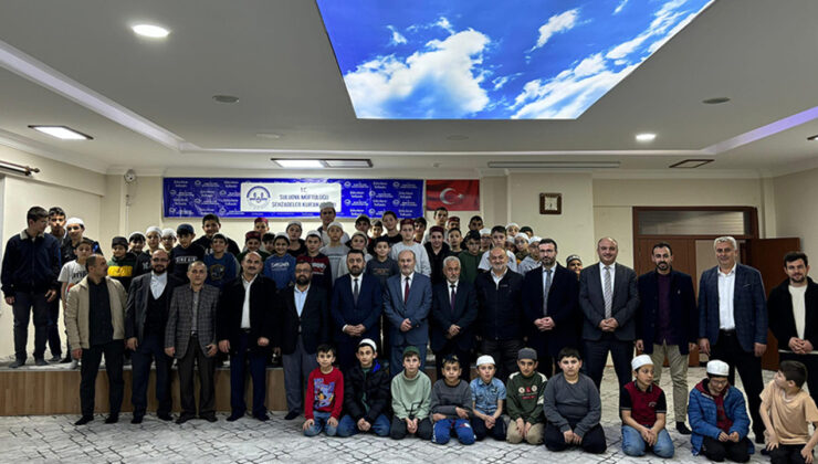 Amasya Müftüsü Ayvaz, hafızlarla iftarda buluştu