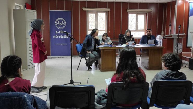 Batman’da İstiklal Şairi Akif, şiirleriyle anıldı