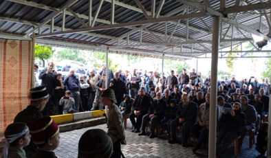 Canikli gençlerden Çanakkale tiyatrosu