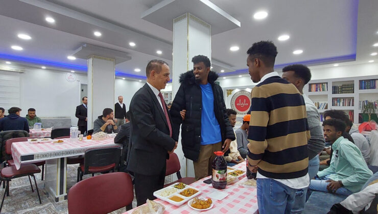 Yabancı uyruklu öğrenciler iftarda buluştu