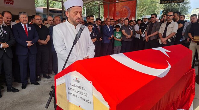 Şehit Başkomiser Kamuran Üçgül’ün cenazesi, Osmaniye’de toprağa verildi