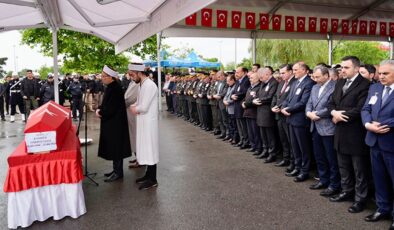 Şehit Komiser Gökhan Özer’in cenazesi İstanbul’da toprağa verildi