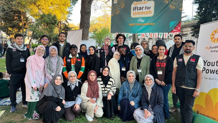 Ümmetin gençleri Uygur Türk’ü yetimlerle iftarda buluştu