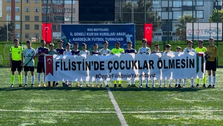 Hafızlardan yeşil sahada anlamlı mesaj