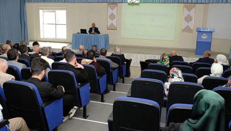 Kırşehir’de “Ekran Kuşatması ve İnternet Bağımlılığı” konferansı