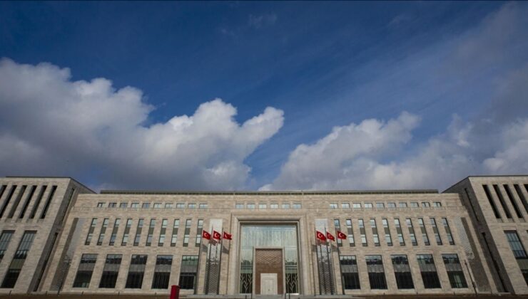 MİT’ten çocuklara güvenli sosyal medya kullanımı uyarıları