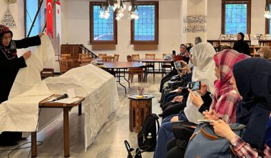 Tokyo Camii’nde uygulamalı cenaze eğitimi