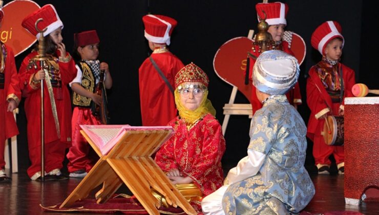 Yakutiye’de minikler yıl sonu heyecanı yaşadı