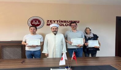 Bulgaristanlı aile Zeytinburnu’nda Müslüman oldu