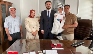 Düğün takılarını Filistin’e bağışladılar