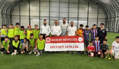Bayburt’ta “Yaz Kur’an Kursları Arası Futbol Turnuvası” başladı
