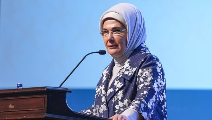 Emine Erdoğan: İnsanlık tarihinin utanç tablosu Srebrenitsa Soykırımı’nı, bir kez daha lanetliyorum