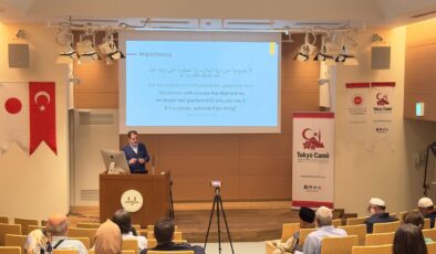 Tokyo Camii Enstitüsü’nde “Ru’yeti Hilal” konferansı