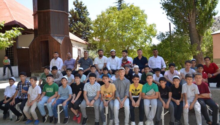 Adana’da “Kur’an-ı Kerim’i Güzel Okuma Yarışması” düzenlendi