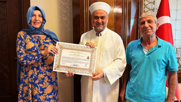 Bulgaristanlı kadın Adana’da Müslüman oldu