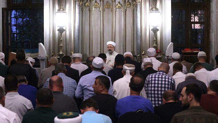 Erbaş: Hakkın yanında yer alırsak batıl yok olmaya mahkumdur