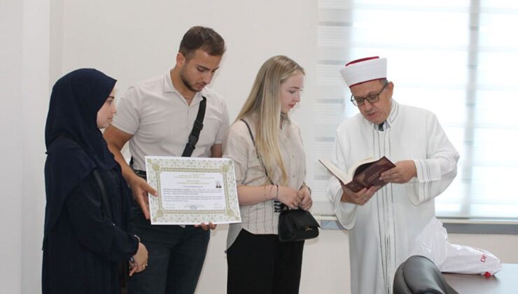 Hollandalı genç Aydın’da Müslüman oldu