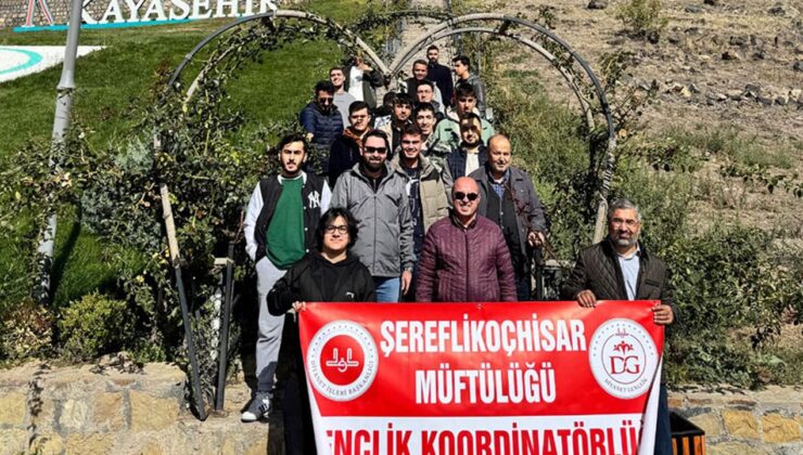 Şereflikoçhisar’da gençler gezide buluştu