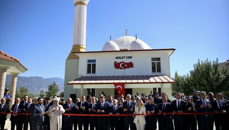 Seydikemer’de Adalet Camii dualarla açıldı