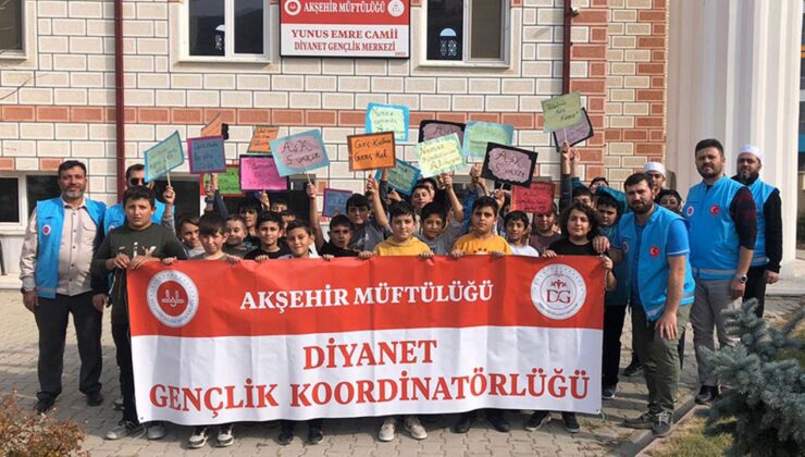 Akşehir’de gençlik camide buluştu