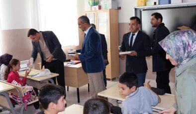Ayrancı’da öğrencilere Kur’an-ı Kerim hediyeleri ulaştırıldı