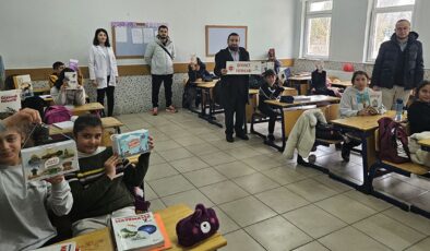 Emirdağ’daki okullara “Diyanet Yayınları Köşesi” oluşturuldu