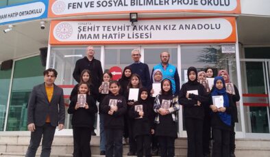 TDV, Isparta’da Kur’an hediye etti