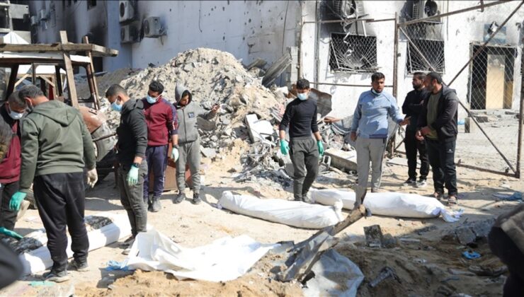 Gazze Şeridi’nin kuzeyinde boş bir arazide 20 Filistinlinin daha cansız bedenine ulaşıldı