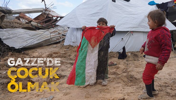 Gazze’deki çocuklar yıkım ve enkaza rağmen eğlenmeye çalışıyor