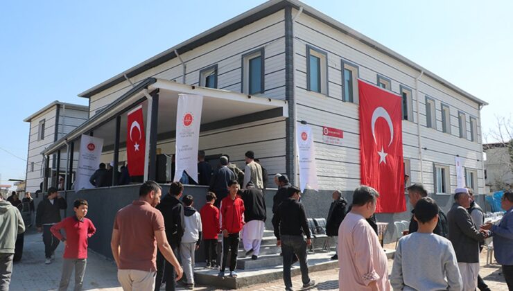 Hatay’da depremde yıkılan caminin yerine yenisi yapıldı