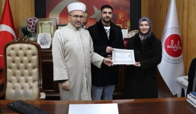 İngiliz kadın Elazığ’da Müslüman oldu