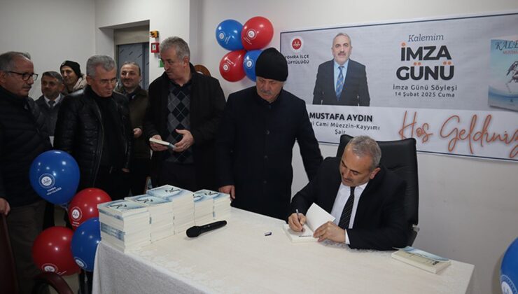 Şair müezzin müftülükte okuyucusuyla buluştu
