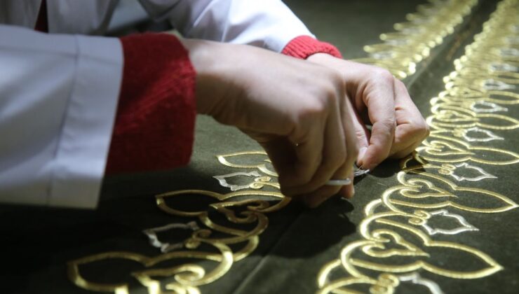 Danişment Melik Ahmet Gazi Türbesi’ndeki sandukanın puşidesi 2,5 yılda tamamlandı