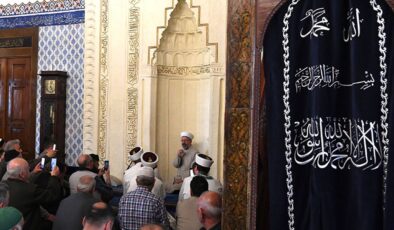 Diyanet İşleri Başkanı Erbaş, Hacı Bayram Veli Camii’nde Ankaralılarla buluştu