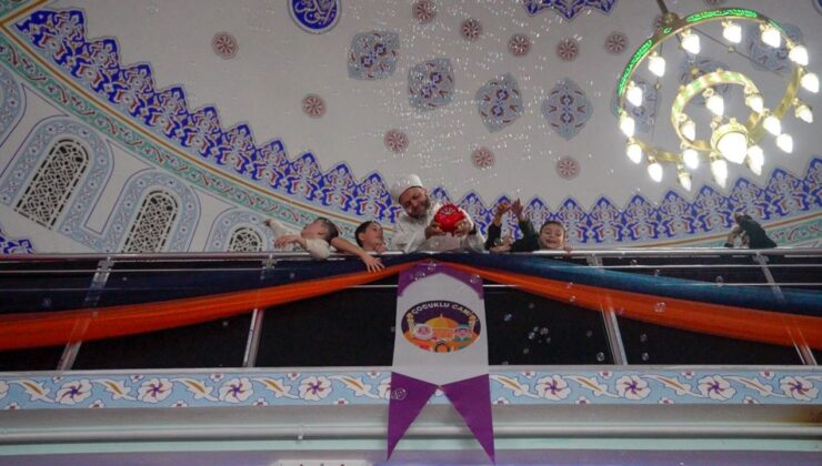 Hz. Ömer Camii, ramazanda çocukların gözdesi oldu
