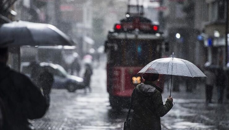 İstanbul’da sağanak ve fırtına etkili oluyor