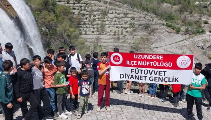 Uzundere’de gençler piknikte buluştu