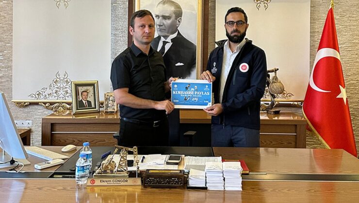 Kozluk Kaymakamı Güngör, kurbanını TDV’ye verdi