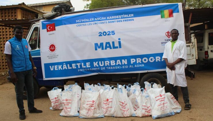 Türkiye Diyanet Vakfı, hayırseverlerin kurbanlarını Mali’deki ihtiyaç sahiplerine ulaştırıyor