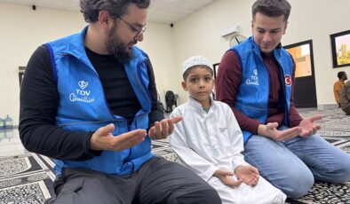 Türkiye Diyanet Vakfı, Kurban Bayramının yarın kutlanacağı Mozambik’te cuma namazı kıldı